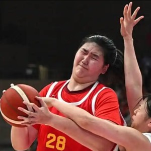 数据漂亮但作用有限！女篮天才罚球3中0，球迷：换刘禹彤多好